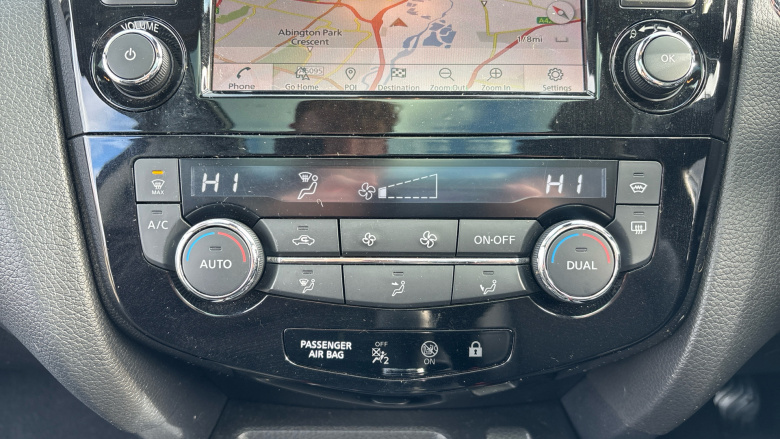 Nissan Qashqai 1.3 DiG-T 160 Tekna 5dr Petrol Hatchback